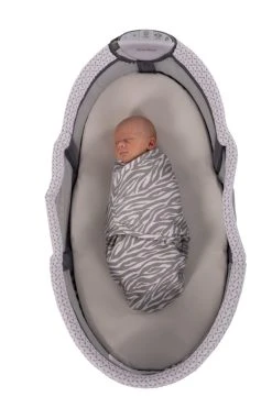 Bo Jungle B-Wrap White Tiger Small Wikkeldeken B172100 -BabyWereldNederland bo jungle b wrap white tiger small wikkeldeken b172100 4