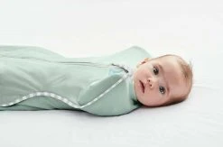 Love To Dream Swaddle Up 0.2 Lite Olive Medium 6-8.5 Kg Inbakerslaapzak L1002001OLVM -BabyWereldNederland love to dream swaddle up 0.2 lite olive medium