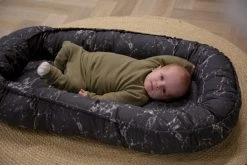 MamaLoes Marmer Wit Babynest -BabyWereldNederland mamaloes babynest marble01