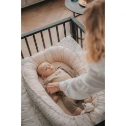 MamaLoes Panther Army Green Omkeerbaar Babynest ML3038 -BabyWereldNederland mamaloes stippen omkeerbaar babynest ml020107 11