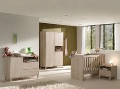 Meegroei Babykamer Pauline: Meegroei Ledikant En Commode