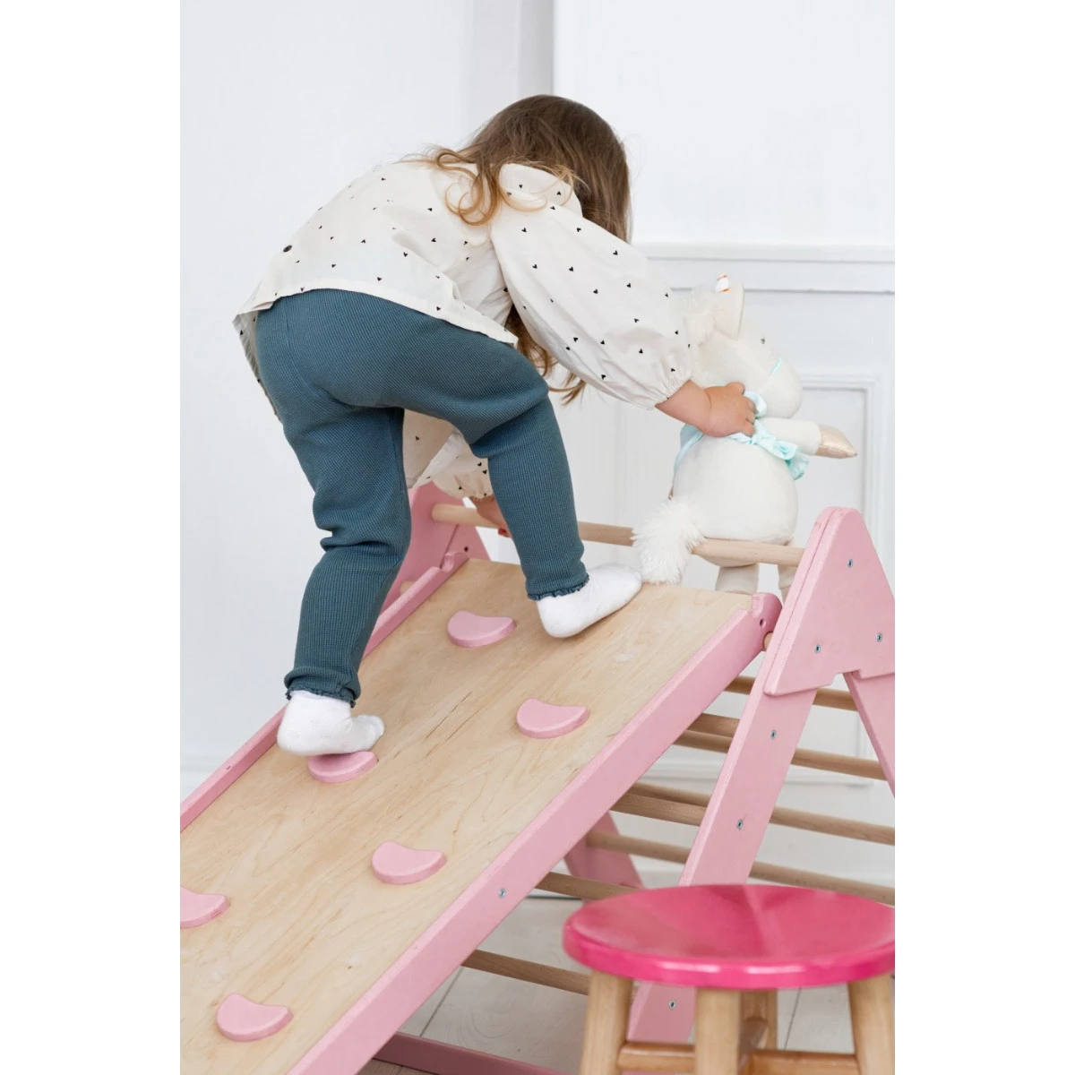 Luna Toys Roze Houten Klimrek Met Glijbaan LU-36974 3 Luna Toys Roze Houten Klimrek Met Glijbaan LU-36974 - Afbeelding 3