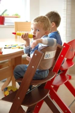 Treppy Zwart Meegroei Kinderstoel 1011 -BabyWereldNederland treppy meegroei kinderstoel 2 1 1 1 1