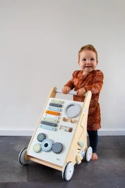 Tryco Houten Activiteiten Loopwagen TR-303012 16 Tryco Houten Activiteiten Loopwagen TR-303012 -BabyWereldNederland tryco houten activiteiten loopwagen01